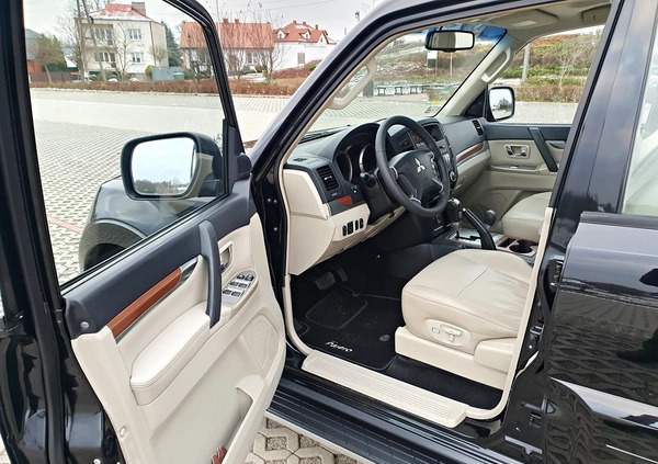 Mitsubishi Pajero cena 55900 przebieg: 189000, rok produkcji 2008 z Daleszyce małe 106